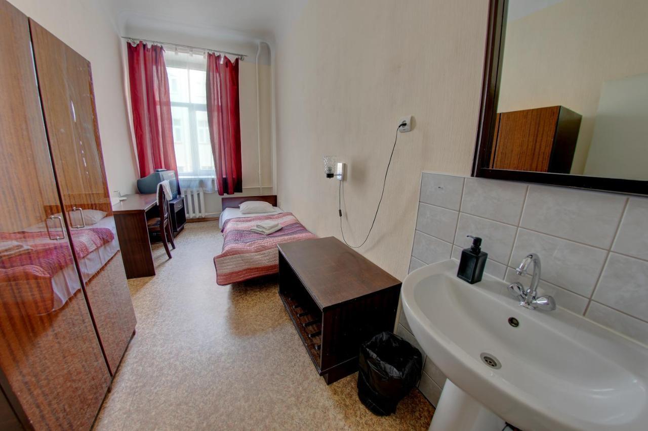 Hostel Viktorija With Private Rooms 里加 外观 照片