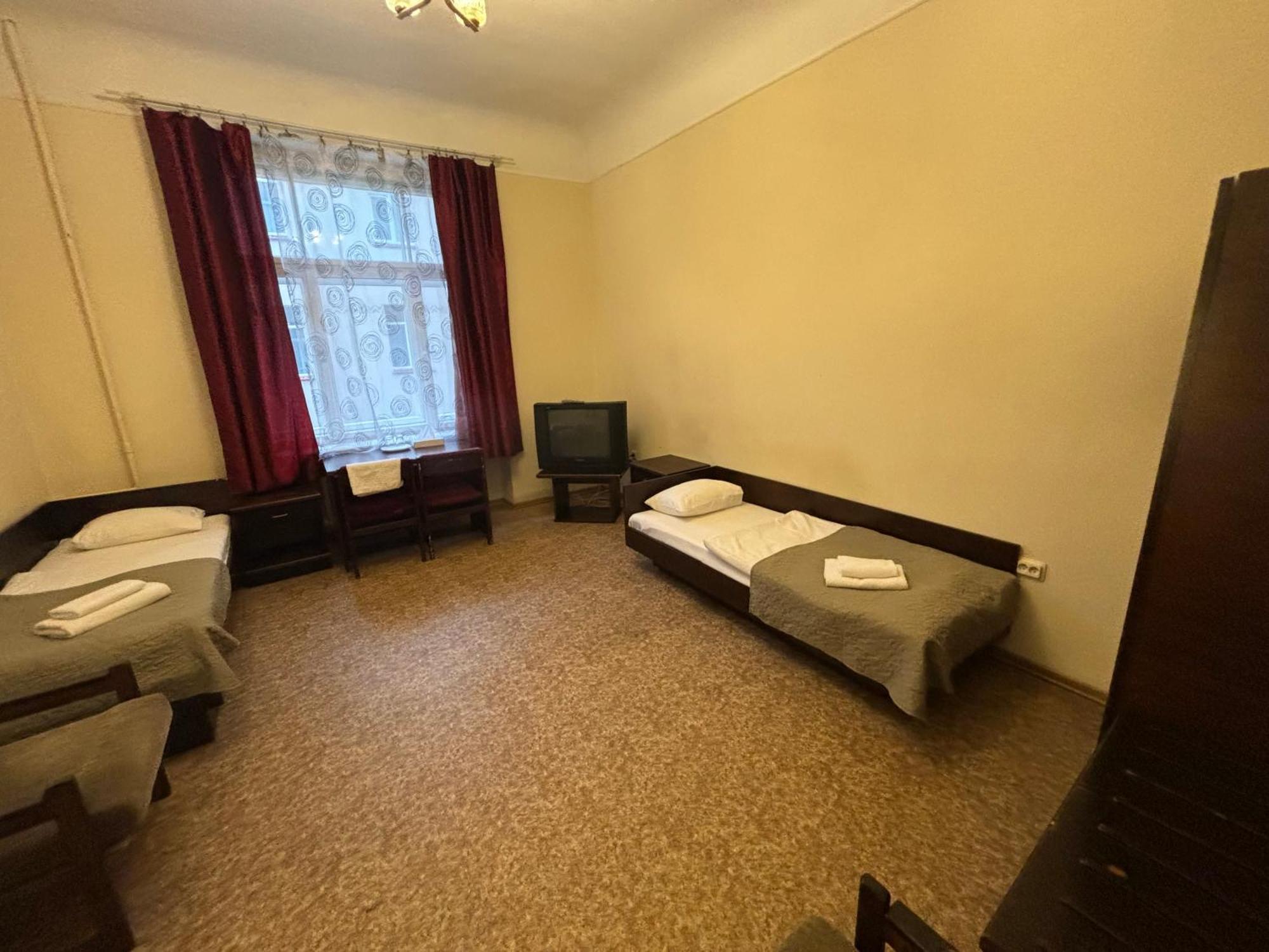 Hostel Viktorija With Private Rooms 里加 外观 照片