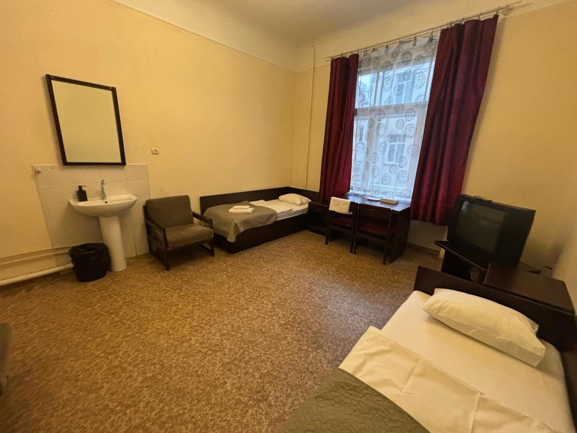 Hostel Viktorija With Private Rooms 里加 外观 照片