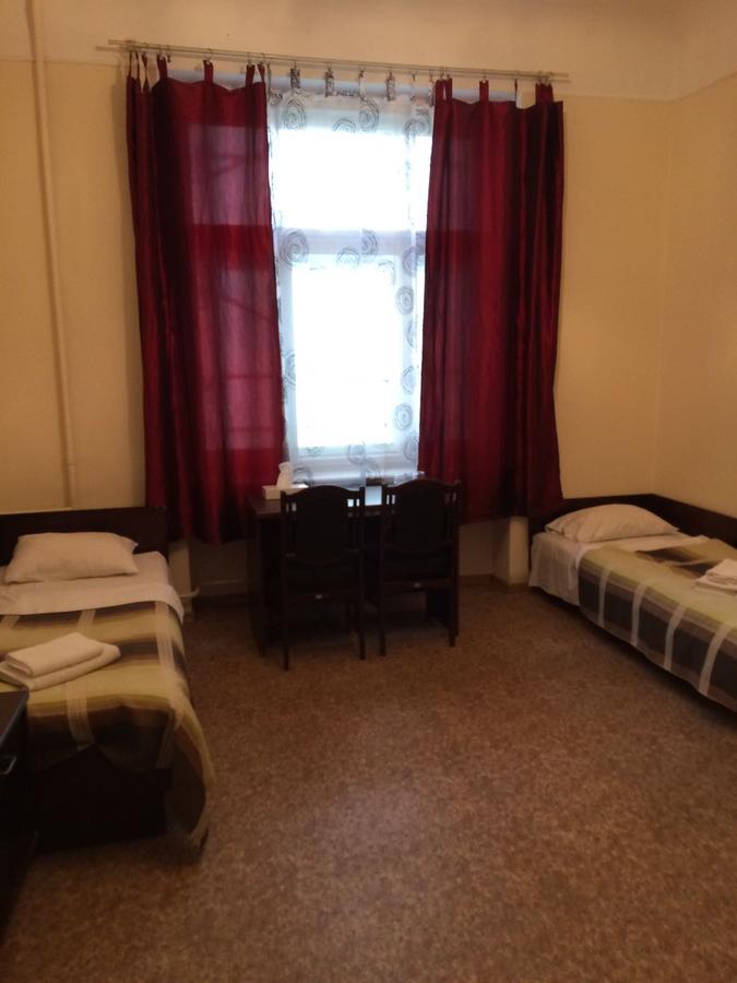 Hostel Viktorija With Private Rooms 里加 外观 照片